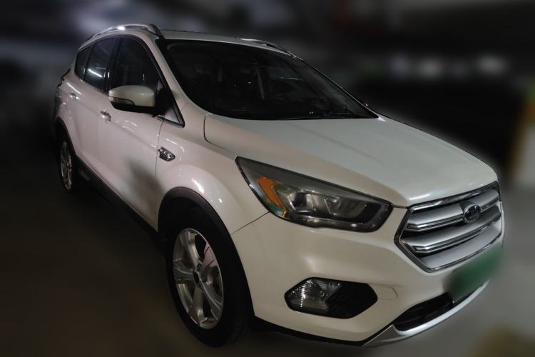 Used Ford Kuga 2017 EcoBoost 180 Two-Wheel-Drive Platinum Edition Front Right 45 Deg