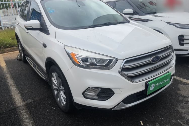 Used Ford Kuga 2017 EcoBoost 180 Two-Wheel-Drive Luxury Wing Edition Front Right 45 Deg