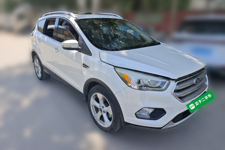 Used Ford Kuga 2017 EcoBoost 180 Two-Wheel-Drive Platinum Edition Front Right 45 Deg