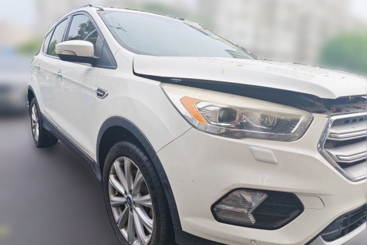 Used Ford Kuga 2017 EcoBoost 180 Four-Wheel Drive Titanium Edition Front Right 45 Deg