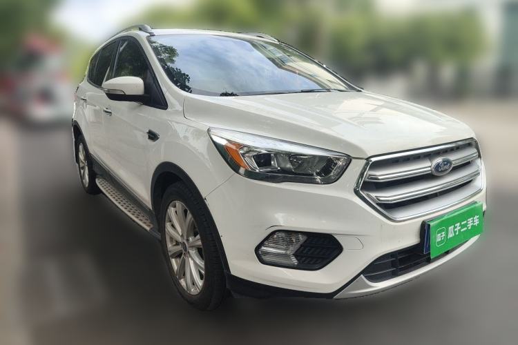 Used Ford Kuga 2017 EcoBoost 180 Two-Wheel-Drive Luxury Wing Edition Front Right 45 Deg