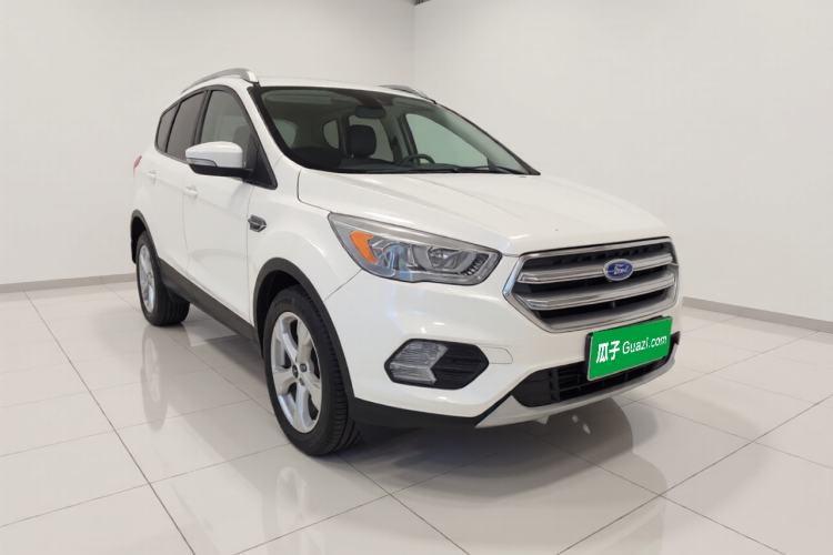 Used Ford Kuga 2017 EcoBoost 180 Two-Wheel-Drive Platinum Edition Front Right 45 Deg