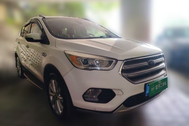 Used Ford Kuga 2017 EcoBoost 180 Two-Wheel-Drive Luxury Wing Edition Front Right 45 Deg