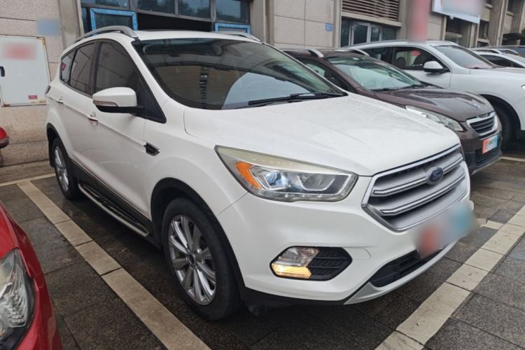 Used Ford Kuga 2017 EcoBoost 180 Two-Wheel-Drive Luxury Wing Edition Front Right 45 Deg