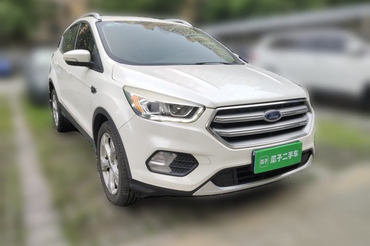 Used Ford Kuga 2017 EcoBoost 180 Two-Wheel-Drive Platinum Edition Front Right 45 Deg