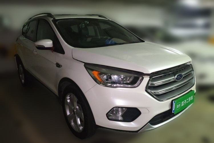 Used Ford Kuga 2017 EcoBoost 180 Two-Wheel-Drive Platinum Edition Front Right 45 Deg