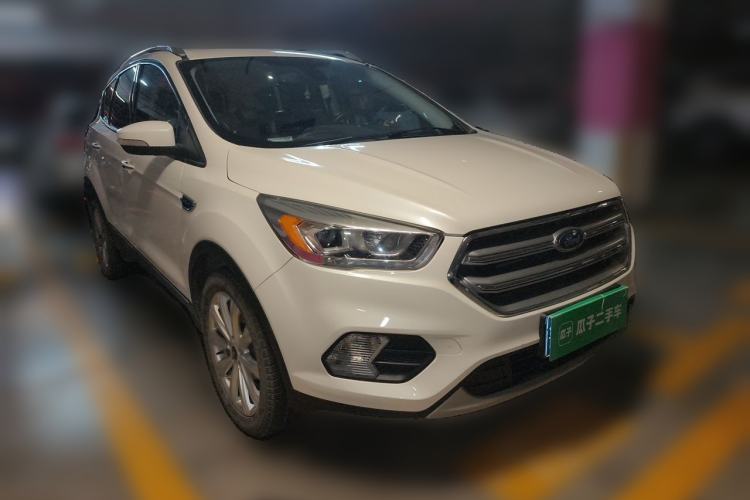 Used Ford Kuga 2017 EcoBoost 180 Two-Wheel-Drive Luxury Wing Edition Front Right 45 Deg