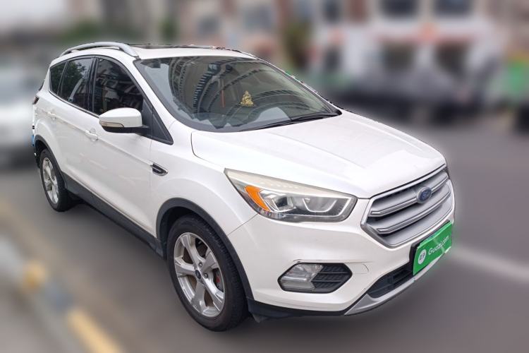Used Ford Kuga 2017 EcoBoost 180 Two-Wheel-Drive Platinum Edition Front Right 45 Deg