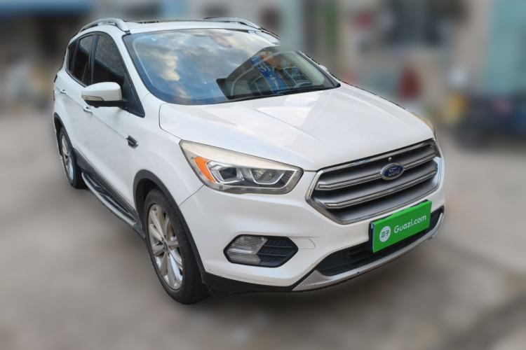 Used Ford Kuga 2017 EcoBoost 180 Two-Wheel-Drive Luxury Wing Edition Front Right 45 Deg