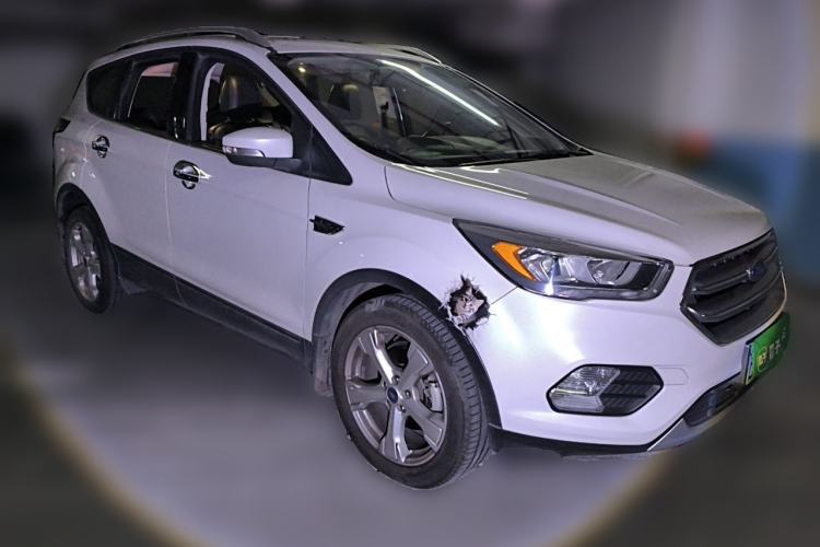 Used Ford Kuga 2017 EcoBoost 180 Two-Wheel-Drive Platinum Edition Front Right 45 Deg