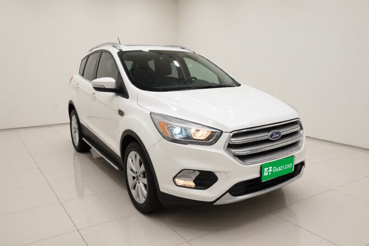 Used Ford Kuga 2017 EcoBoost 180 Two-Wheel-Drive Luxury Wing Edition Front Right 45 Deg