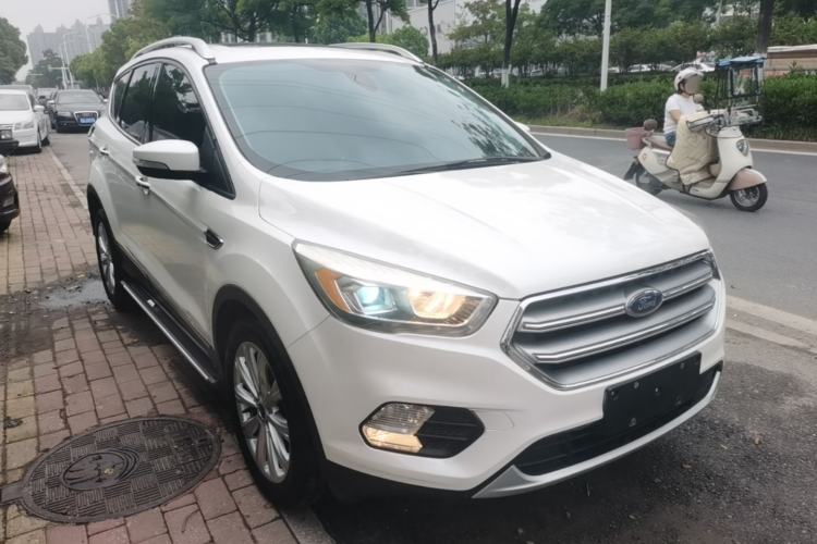 Used Ford Kuga 2017 EcoBoost 180 Two-Wheel-Drive Luxury Wing Edition Front Right 45 Deg