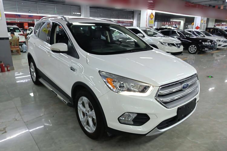 Used Ford Kuga 2017 EcoBoost 180 Two-Wheel-Drive Platinum Edition Front Right 45 Deg