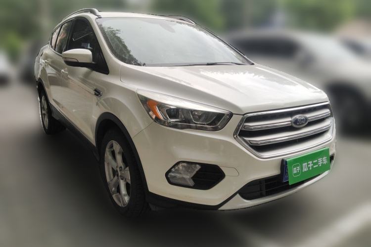 Used Ford Kuga 2017 EcoBoost 180 Two-Wheel-Drive Platinum Edition Front Right 45 Deg