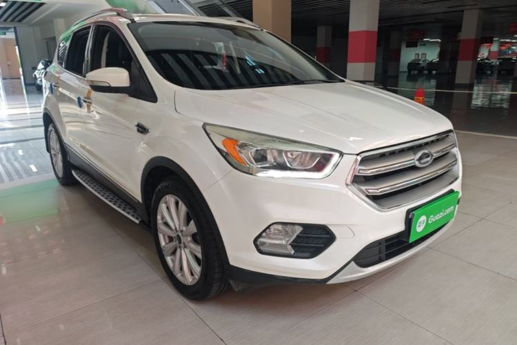 Used Ford Kuga 2017 EcoBoost 180 Two-Wheel-Drive Luxury Wing Edition Front Right 45 Deg