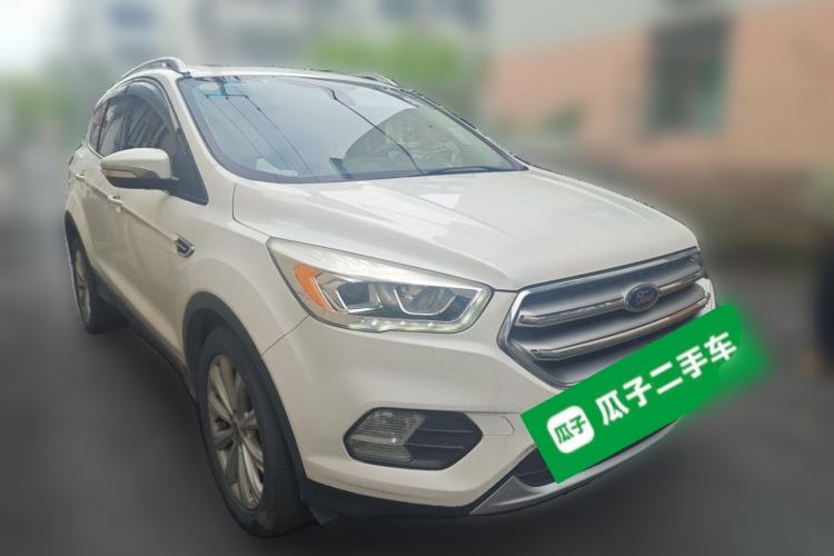 Used Ford Kuga 2017 EcoBoost 180 Two-Wheel-Drive Luxury Wing Edition Front Right 45 Deg