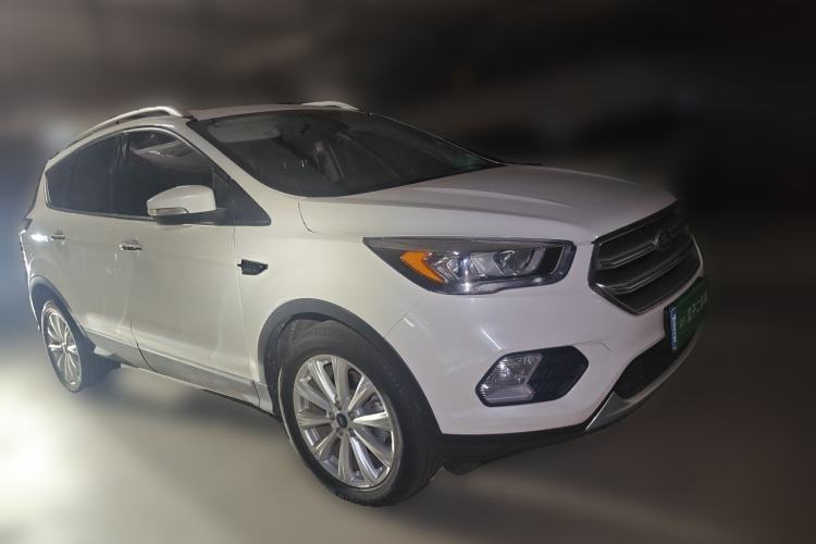 Used Ford Kuga 2017 EcoBoost 180 Two-Wheel-Drive Luxury Wing Edition Front Right 45 Deg
