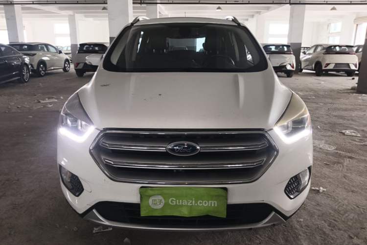 Used Ford Kuga 2017 EcoBoost 180 Two-Wheel-Drive Platinum Edition Front