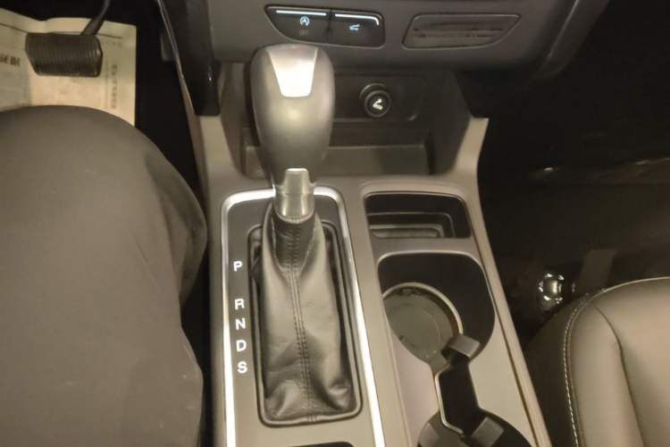 Used Ford Kuga 2017 EcoBoost 180 Four-Wheel Drive Luxury Wing Model Gear Lever