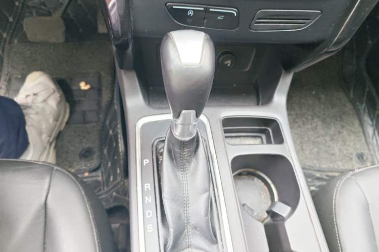 Used Ford Kuga 2017 EcoBoost 245 4x4 Prestige Edition Gear Lever