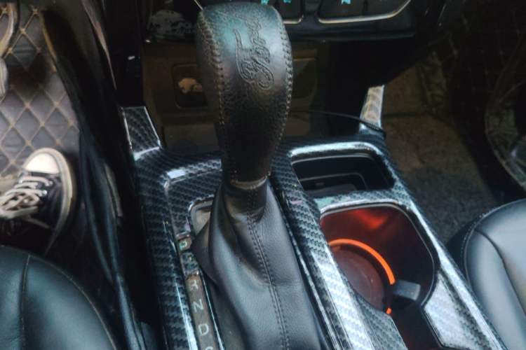 Used Ford Kuga 2017 EcoBoost 245 Four-Wheel Drive Titanium Edition Gear Lever