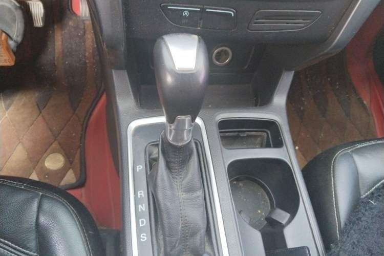 Used Ford Kuga 2017 EcoBoost 180 Two-Wheel-Drive Tiger Leap Model Gear Lever