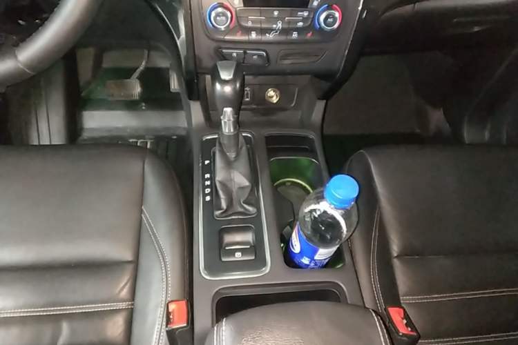 Used Ford Kuga 2017 EcoBoost 245 4x4 Prestige Edition Gear Lever