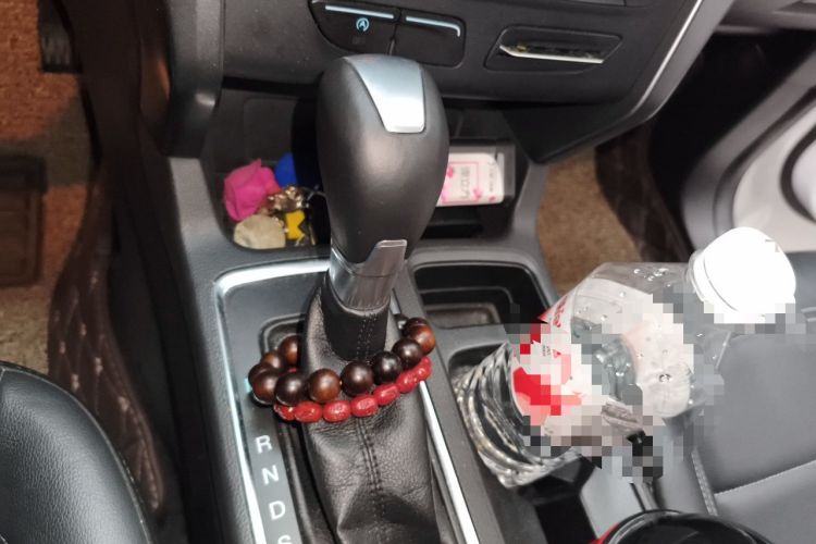 Used Ford Kuga 2017 EcoBoost 180 Two-Wheel-Drive Tiger Leap Model Gear Lever