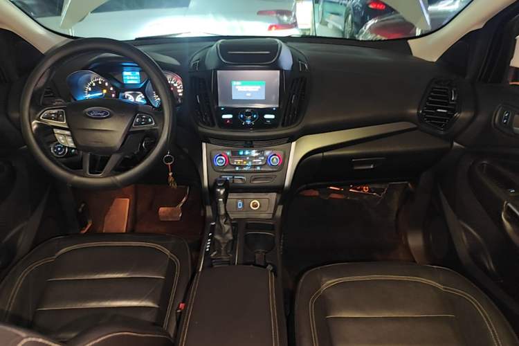 Used Ford Kuga 2017 EcoBoost 180 Two-Wheel-Drive Tiger Leap Model Gear Lever
