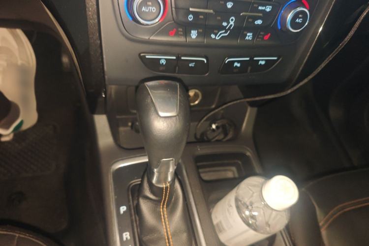 Used Ford Kuga 2017 EcoBoost 245 Four-Wheel-Drive Sport Model Gear Lever