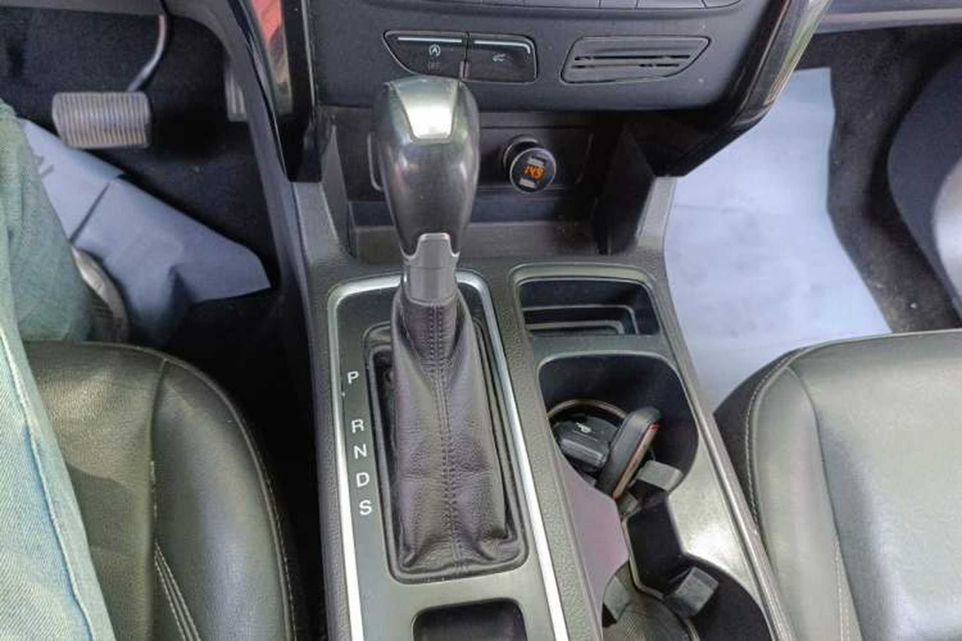Used Ford Kuga 2017 EcoBoost 180 Four-Wheel Drive Luxury Wing Model Gear Lever