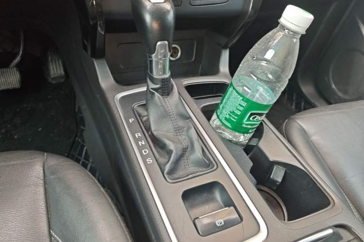 Used Ford Kuga 2017 EcoBoost 245 4x4 Prestige Edition Gear Lever