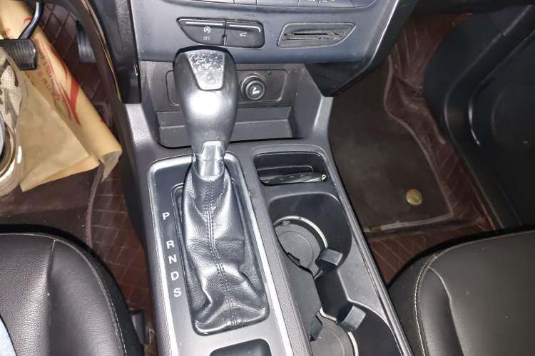 Used Ford Kuga 2017 EcoBoost 245 4x4 Prestige Edition Gear Lever