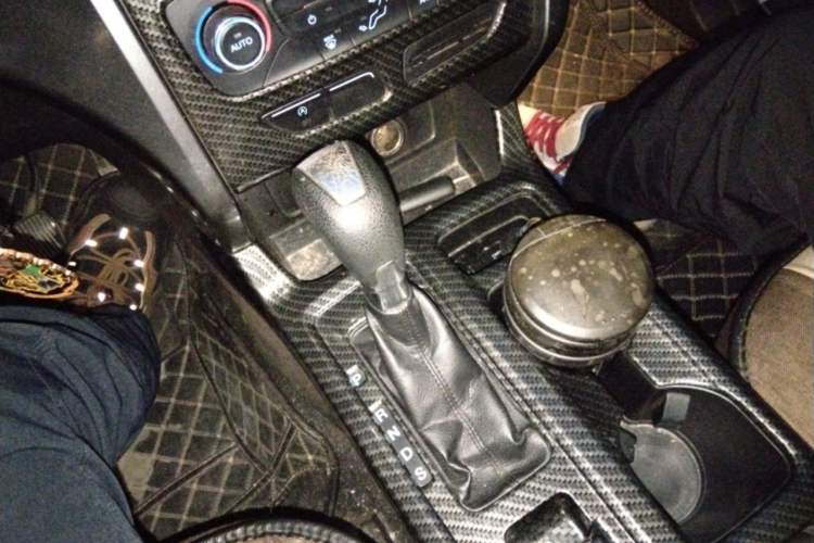 Used Ford Kuga 2017 EcoBoost 180 Two-Wheel-Drive Elite Trim Gear Lever