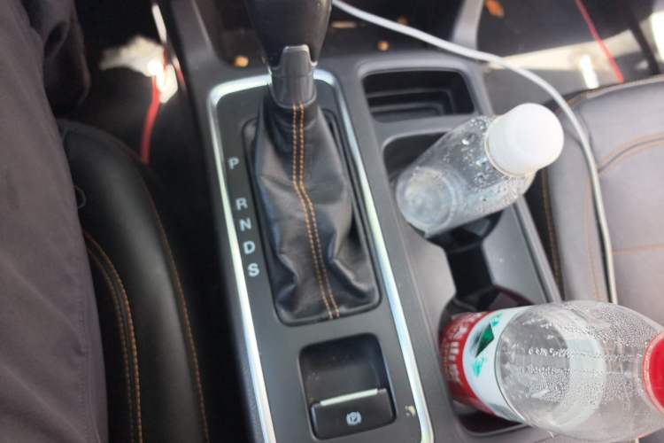 Used Ford Kuga 2017 EcoBoost 245 Four-Wheel-Drive Sport Model Gear Lever