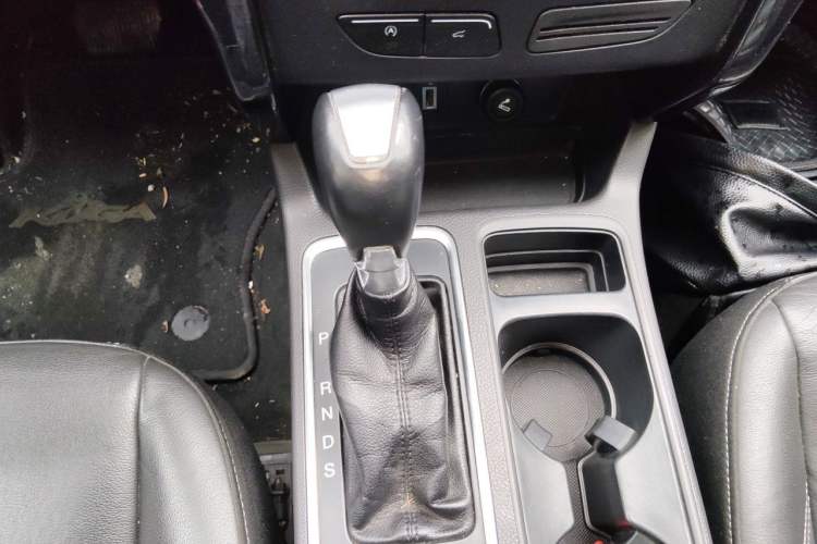 Used Ford Kuga 2017 EcoBoost 245 4x4 Prestige Edition Gear Lever