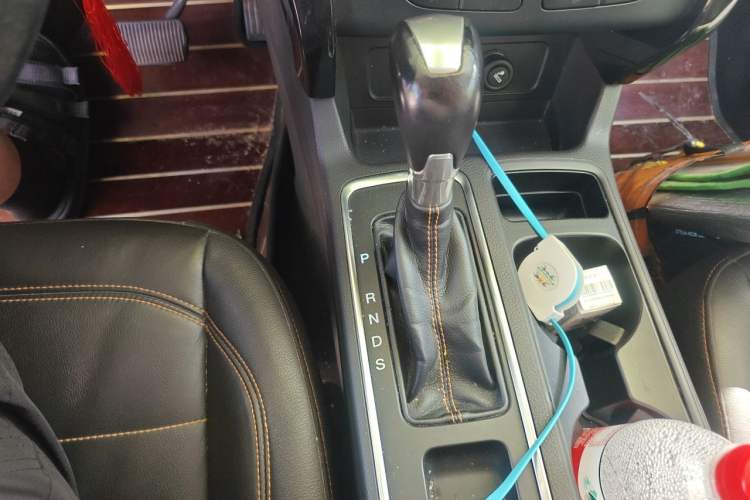 Used Ford Kuga 2017 EcoBoost 245 Four-Wheel-Drive Sport Model Gear Lever