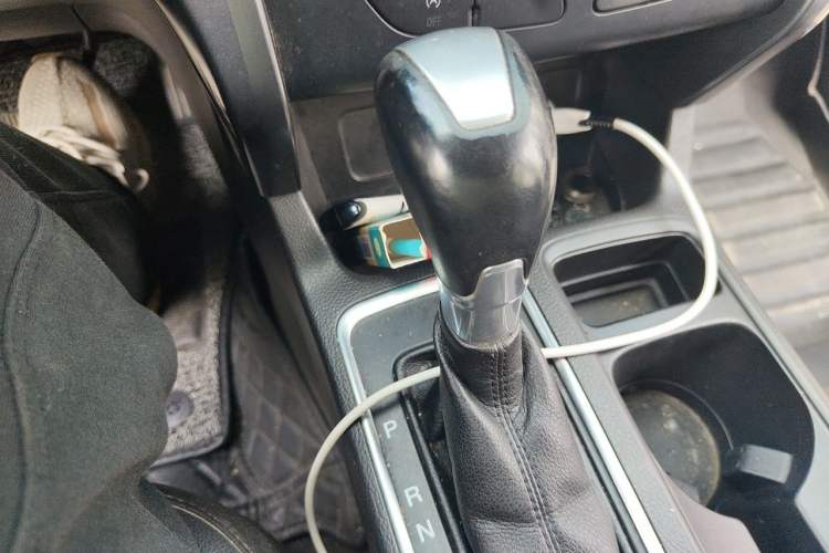 Used Ford Kuga 2017 EcoBoost 180 Two-Wheel-Drive Tiger Leap Model Gear Lever