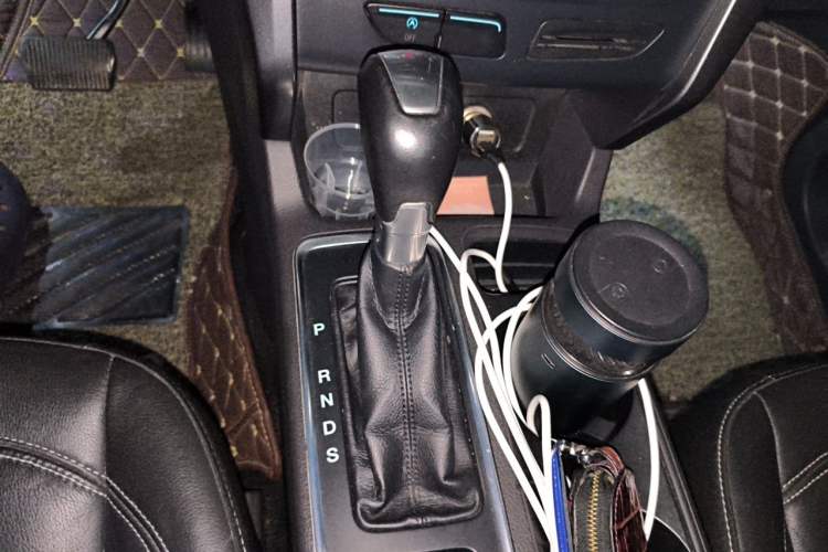 Used Ford Kuga 2017 EcoBoost 180 Two-Wheel-Drive Tiger Leap Model Gear Lever
