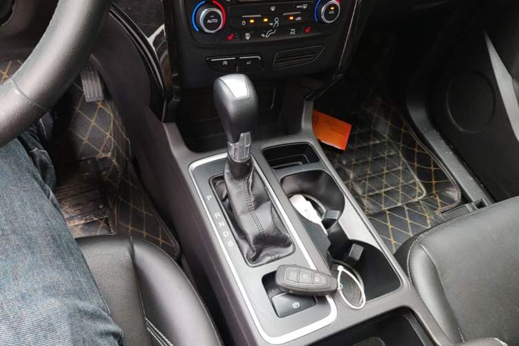Used Ford Kuga 2017 EcoBoost 245 4x4 Prestige Edition Gear Lever