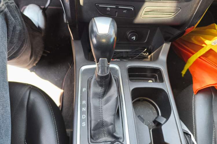 Used Ford Kuga 2017 EcoBoost 245 4x4 Prestige Edition Gear Lever