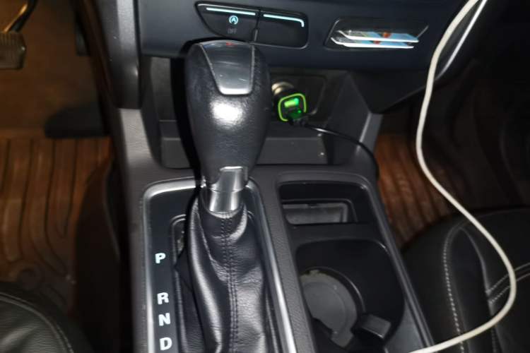 Used Ford Kuga 2017 EcoBoost 180 Two-Wheel-Drive Tiger Leap Model Gear Lever