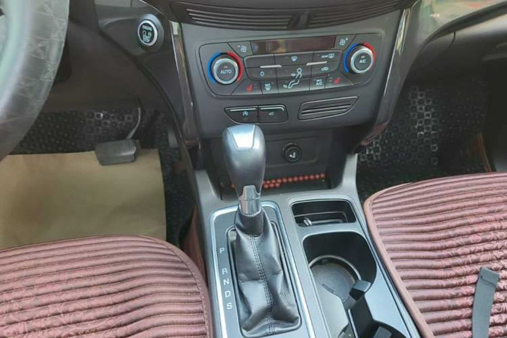 Used Ford Kuga 2017 EcoBoost 245 4x4 Prestige Edition Gear Lever