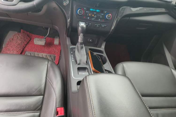 Used Ford Kuga 2017 EcoBoost 180 Four-Wheel Drive Titanium Edition Gear Lever