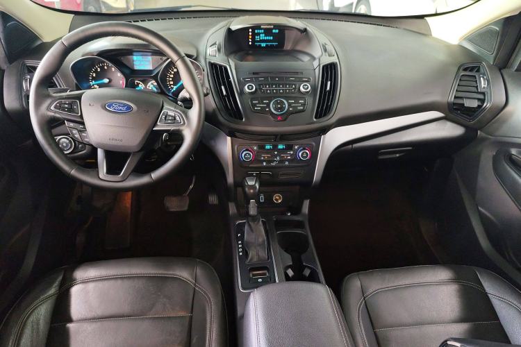 Used Ford Kuga 2017 EcoBoost 180 Two-Wheel-Drive Platinum Edition Gear Lever