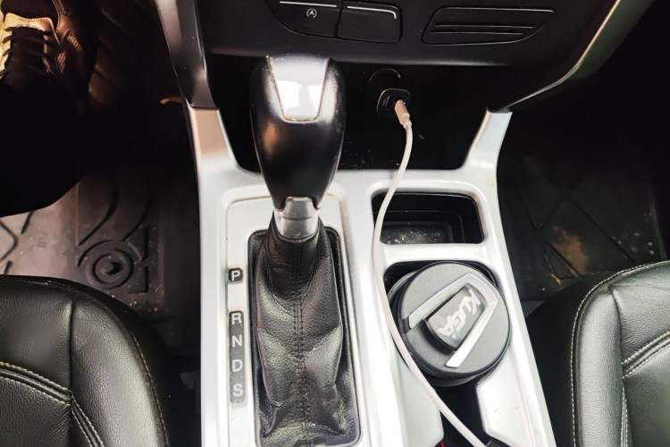 Used Ford Kuga 2017 EcoBoost 180 Two-Wheel-Drive Tiger Leap Model Gear Lever