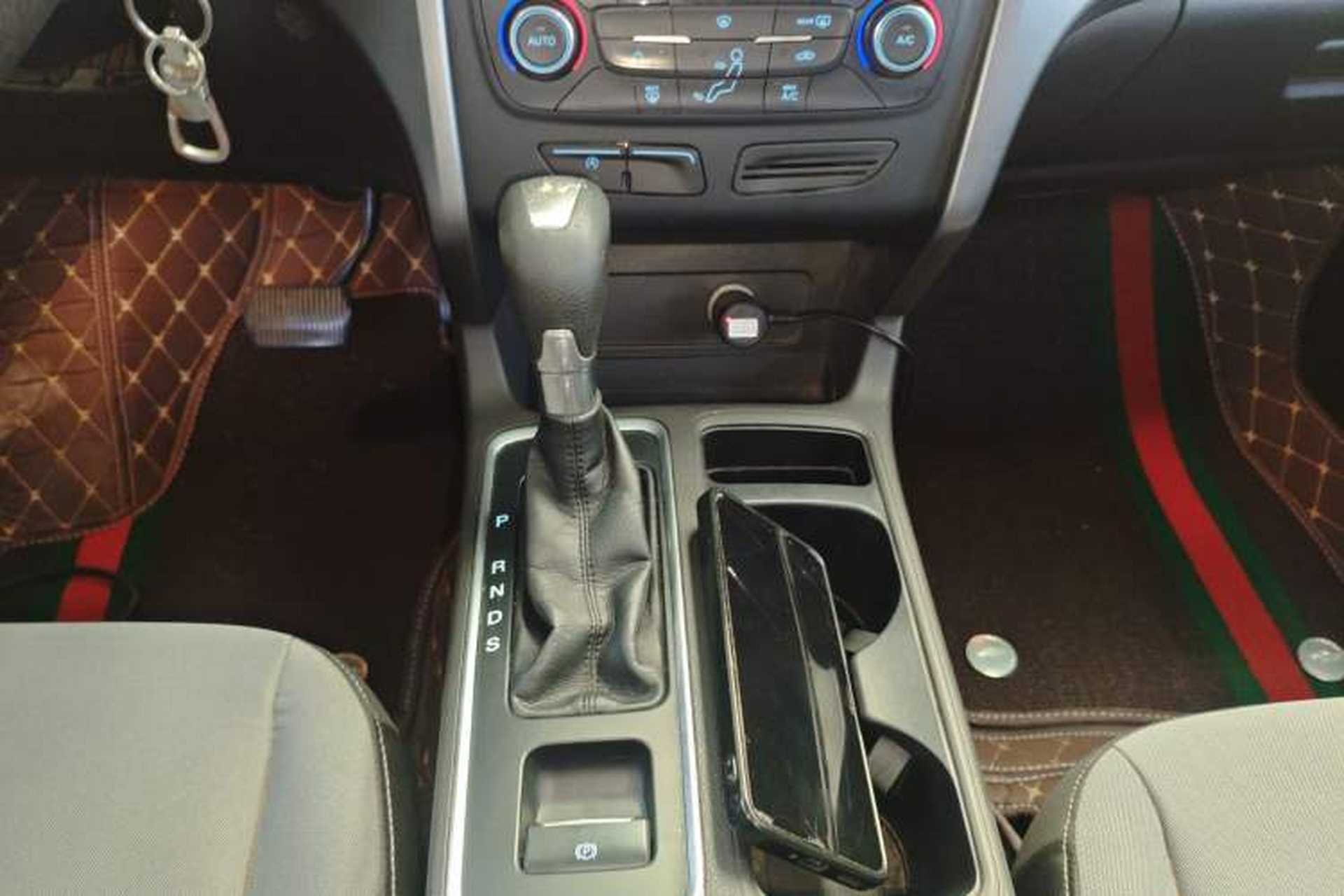 Used Ford Kuga 2017 EcoBoost 180 Two-Wheel-Drive Elite Trim Gear Lever