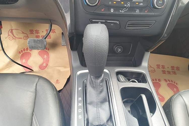 Used Ford Kuga 2017 EcoBoost 180 Four-Wheel Drive Luxury Wing Model Gear Lever