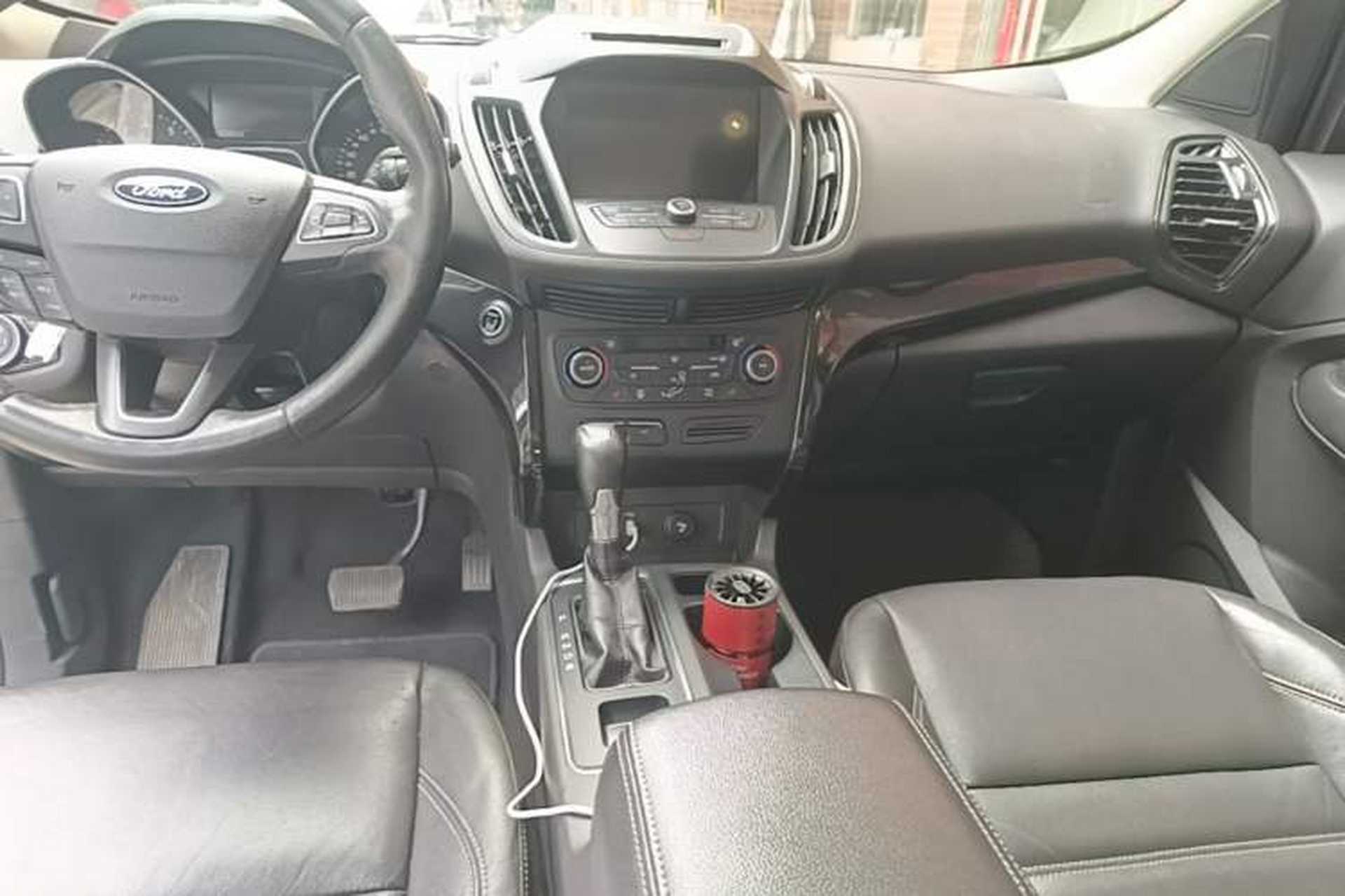 Used Ford Kuga 2017 EcoBoost 180 Two-Wheel-Drive Luxury Wing Edition Gear Lever