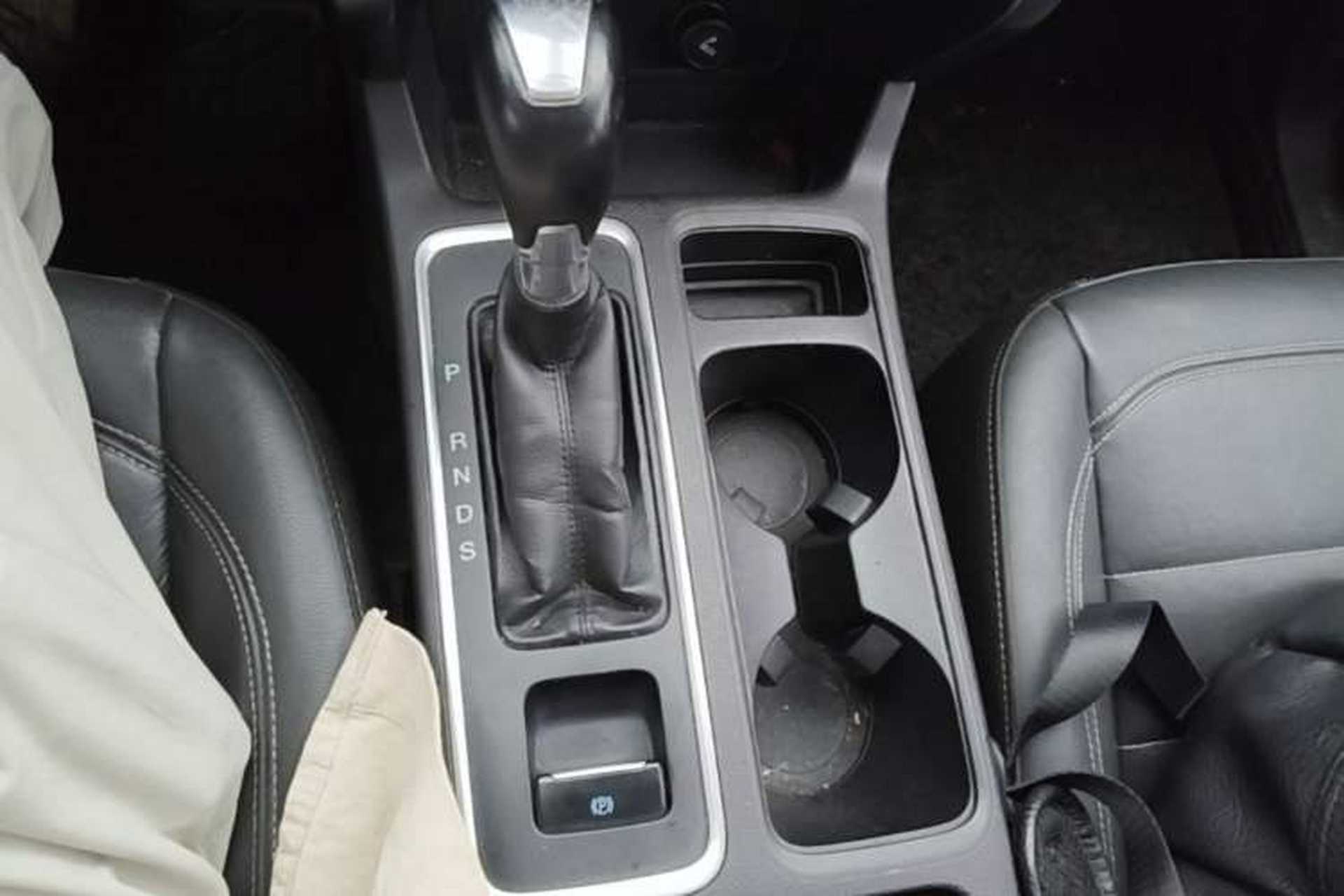 Used Ford Kuga 2017 EcoBoost 180 Two-Wheel-Drive Tiger Leap Model Gear Lever